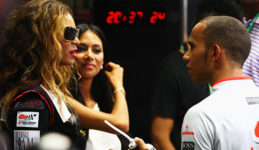 Was ein Bild! Lewis Hamilton mit Beyonce und Freundin Nicole Scherzinger