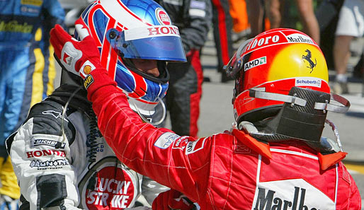 2004 teilten sich Michael Schumacher (r.) und Jenson Button oft die Plätze auf dem Podium