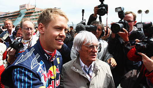 Bernie Ecclestone (r.) leitet seit 40 Jahren die Formel 1