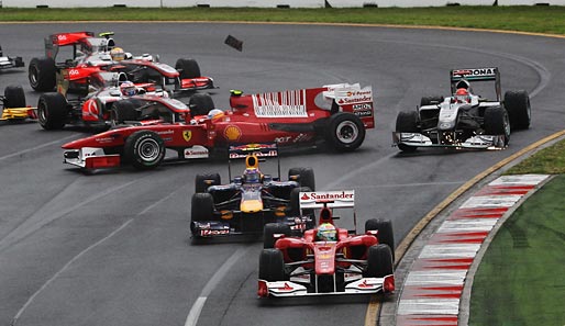 Durch den Startunfall mit Fernando Alonso fiel Michael Schumacher zurück