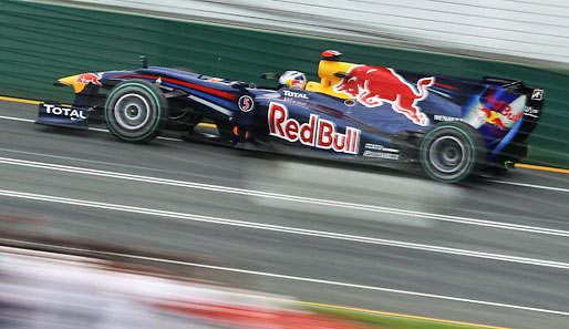 Sebastian Vettel fiel im ersten Rennen in Bahrain von Startplatz eins auf Rang vier zurück