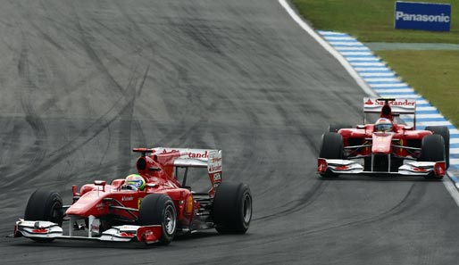 Lange Zeit lag Felipe Massa vor seinem Ferrari-Teamkollegen Fernando Alonso
