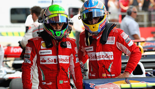 Die Gesten von Fernando Alonso (r.) und Felipe Massa nach dem Großbritannien-GP sprachen Bände