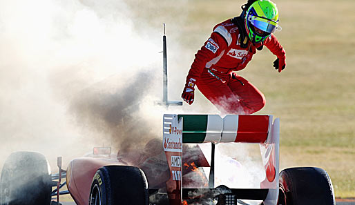Der neue Ferrari von Felipe Massa ging in Valencia in Flammen auf