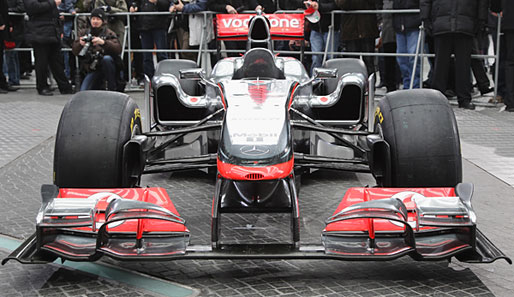 Der neue McLaren mit seinen ungewöhnlichen Seitenkästen feiert in Jerez Premiere