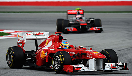 Wurde nachträglich mit einer 20-Sekunden-Zeitstrafe belegt: Ferrari-Pilot Fernando Alonso
