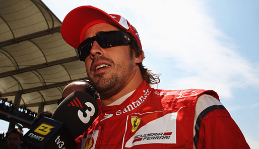 Fernando Alsonso hat seinen Vertrag bei Ferrari bis 2016 verlängert