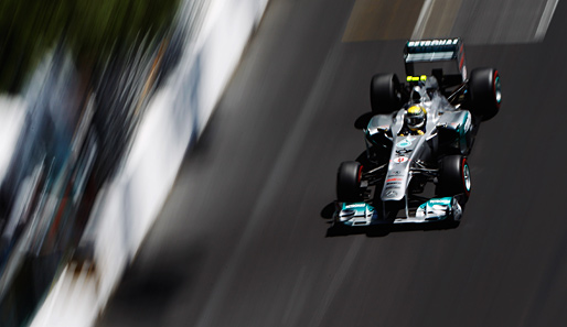 Auch Mercedes-Pilot Nico Rosberg musste mit seinem Boliden eine heikle Situation überstehen