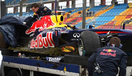 Sebastian Vettel musste nach seinem Crash am Vormittag in der zweiten Session pausieren