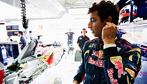 Daniel Ricciardo gibt für das Team von Hispania in Silverstone sein Formel-1-Debüt
