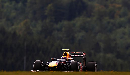 Bernie Ecclestone ist zuversichtlich, dass die Formel-1-Tradition auf dem Nürburgring weitergeht