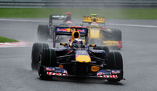 Sebastian Vettel beendete einen turbulenten Belgien-GP 2010 am Ende nur auf Rang 15