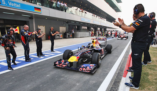 Sebastian Vettel hat in Indien den elften Sieg dieser Saison gefeiert