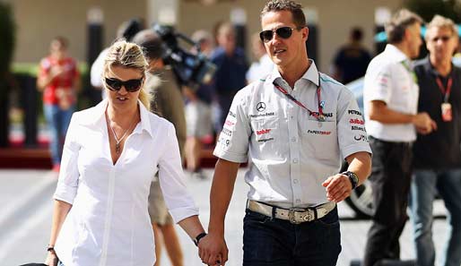Michael Schumacher hat Gerüchte über eine Vertragsverlängerung dementiert