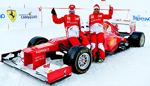 Fernando Alonso (l.) und Felipe Massa starten mit dem F138 in die neue Saison