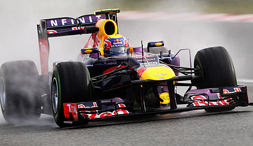 Red-Bull-Pilot Mark Webber sicherte sich im spanischen Regen die ersten Bestzeit