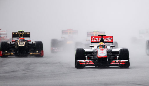 Im Vorjahr schnappte sich Lewis Hamilton im McLaren die Pole in Malaysia, jetzt fährt er Mercedes
