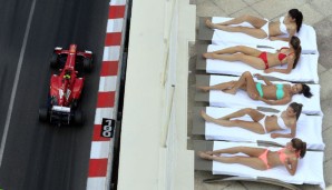 Beste Perspektive: Beim Monaco-GP kommen die Fans so nah an ihre Idole ran wie sonst nirgends