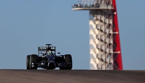 Lewis Hamilton landete beim ersten Training auf Rang eins