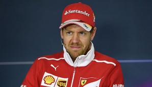 Sebastian Vettel fragte sich wohl wer die Mercedes Gerüchte in´s Rollen brachte