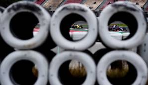Die kommen dann auch tatsächlich: Nico Hülkenbergs Renault-Stallgefährte jagt hier einen Toro Rosso.