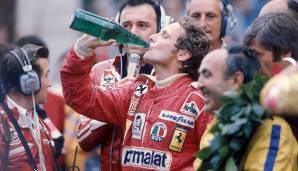 Dass der Alkohol-Konsum früher ausgeprägter war, muss wohl selbst Räikkönen zugeben. "Kimi mag ab und zu mal einen trinken. Aber wir haben früher nach jedem Rennen gesoffen", beschrieb Lauda die einstigen Sitten.