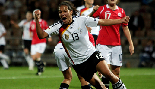 Bad Neuenahrs goldene Schützin Celia Okoyino Da Mdabi siegte mit dem DFB-Team bei der EM 2009