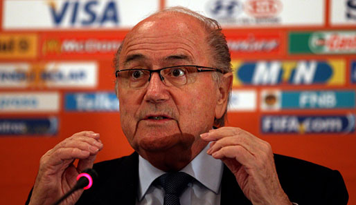 FIFA-Präsident Joseph S. Blatter muss sich gegen immer mehr Vorwürfe zur Wehr setzen
