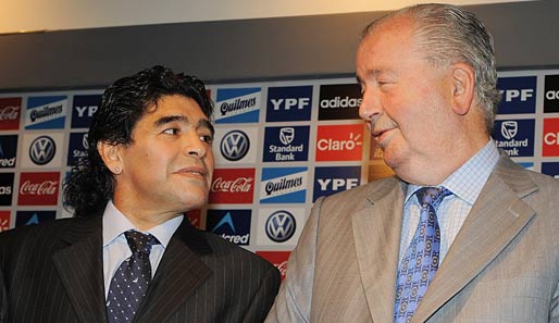 FIFA-Vize Julio Grondona (r.) bestreitet die Bestechungsvorwürfe