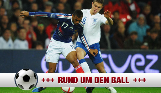 Frankreichs Nationalspieler Yann M'Vila (l.) könnte beim FC Bayern Mark van Bommel beerben