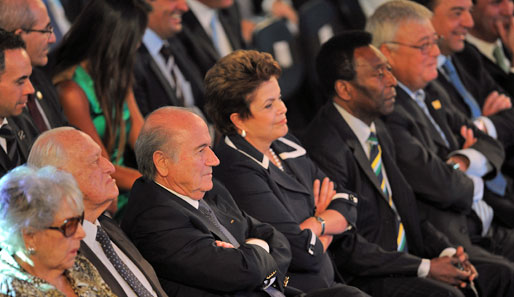 Die FIFA um Präsident Sepp Blatter hat vier karibische Offizielle gesperrt