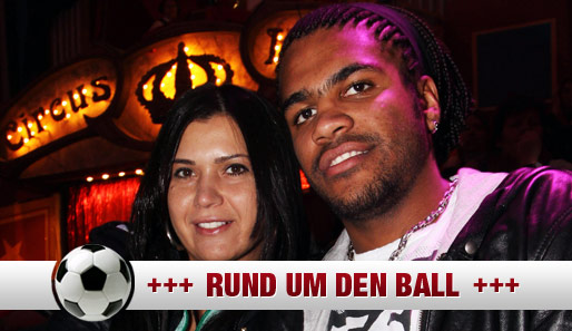 Breno (r.) wechselte 2008 zu den Bayern und brachte seine Ehefrau Renata mit nach München