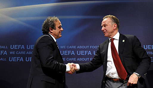 Der derzeitige UEFA-Boss Platini (l.) kann sich Rummenigge nicht als seinen Nachfolger vorstellen