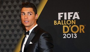 Cristiano Ronaldo zeigt sich nach seiner Wahl zum Weltfußballer großzügig