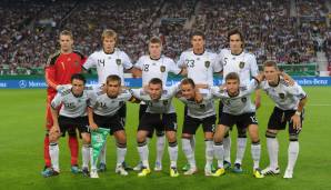 So sehen Brasilien-Bezwinger aus! Die DFB-Auswahl besiegte die Zauberer vom Zuckerhut im vorletzten Duell 2011 in Stuttgart mit 3:2. Der älteste Deutsche war übrigens Philipp Lahm mit 27.