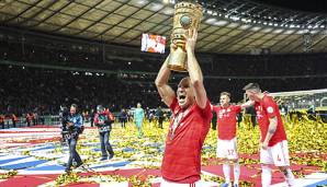 In seinem letzten Pflichtspiel für den FC Bayern feierte Arjen Robben den Gewinn des DFB-Pokals.