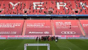 In der Bundesliga durften bei vier Spielen Fans ins Stadion. 250 beim 5:2-Sieg des FC Bayern gegen den FC Augsburg …