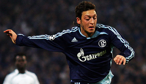 Mesut Özil, Schalke 04