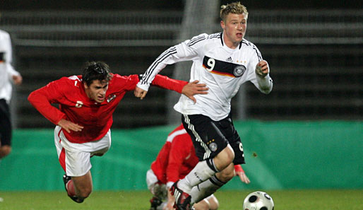 Marvin Pourie (r.) feierte im November sein Debüt in der deutschen U-18-Nationalmannschaft