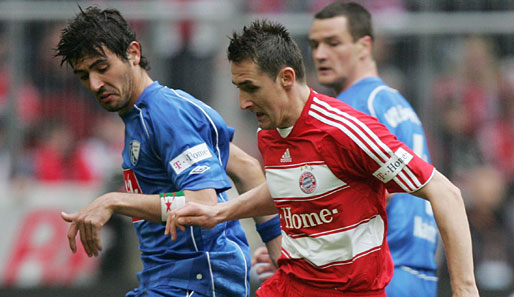 Bayern-Stürmer Miroslav Klose (M.) erzielte in dieser Saison zehn Tore.
