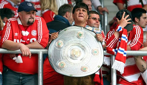 Der Glaube an die Schale schwindet: Fans von Bayern München in Hoffenheim