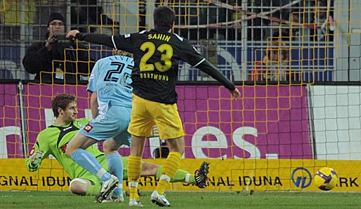 Nuri Sahin traf bei Dortmunds Hinspiel-Sieg (2:1) zum zwischenzeitlichen 2:0 gegen Gladbach