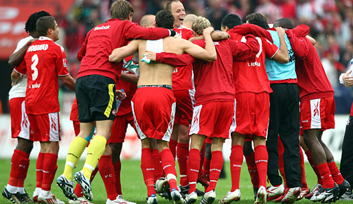 Der 1. FC Köln freut sich über den Sieg gegen Werder Bremen