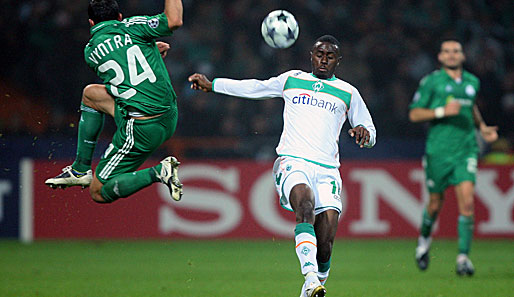 Boubacar Sanogo (r.) wechselte 2007 für 4,5 Millionen Euro vom Hamburger SV zu Bremen
