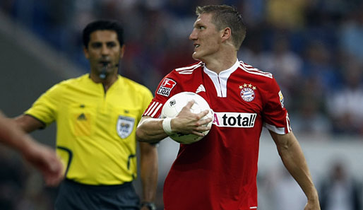 Bastian Schweinsteiger will das Spiel der Bayern auf dem Platz in die Hand nehmen