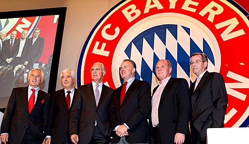Die Bosse beim FC Bayern: Rauch, Scherer, Beckenbauer, Rummenigge, Hoeneß, Hopfner (v.l.)
