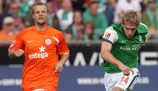 Aaron Hunt (r.) lernte das Fußballspielen bei Werder Bremen