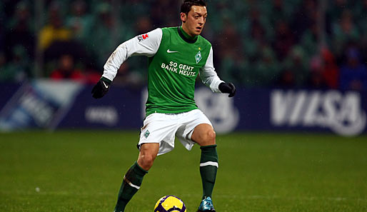 Mesut Özil wechselte im Winter 2008 für 4,25 Mio. Euro von Schalke zu Werder Bremen