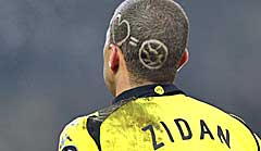 Unegrecht: Auch Mohamed Zidan schaffte es trotz pfiffiger neuer Frisur nicht in die AL!