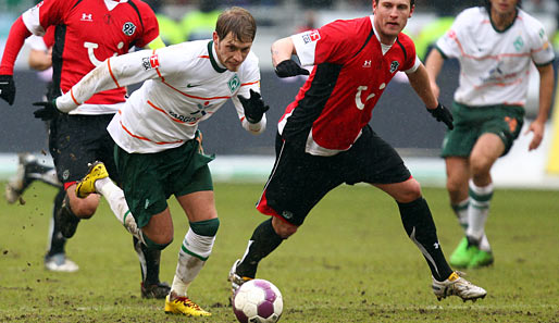 Aaron Hunt (l.) hat bereits sieben Saisontore für Werder Bremen erzielt